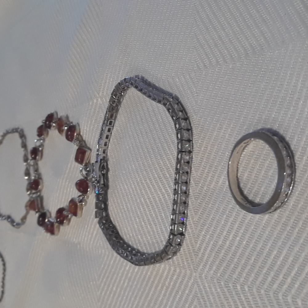 Jewelry,Size Medium.